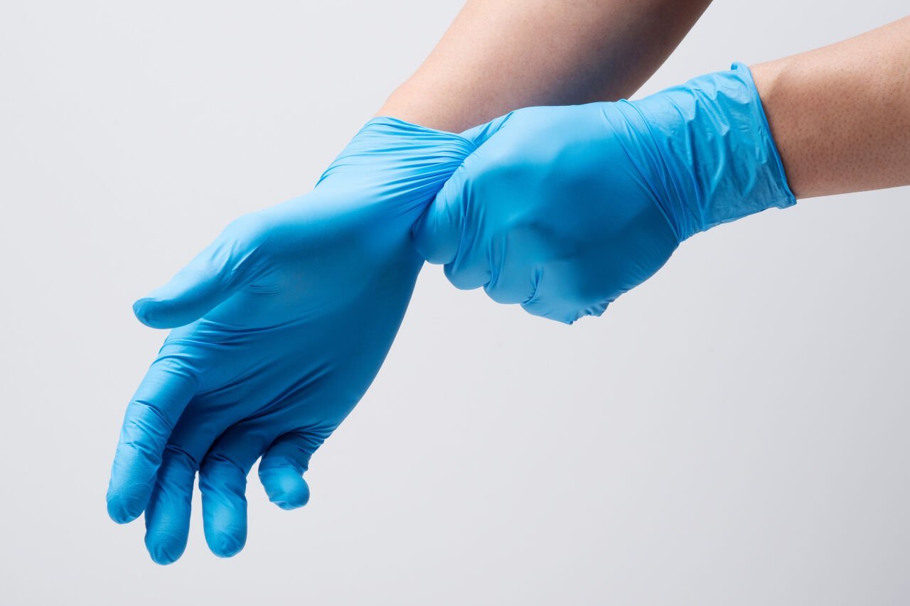 Tek Kullanımlık Eldiven: Hijyen ve Korumanın Vazgeçilmezi
