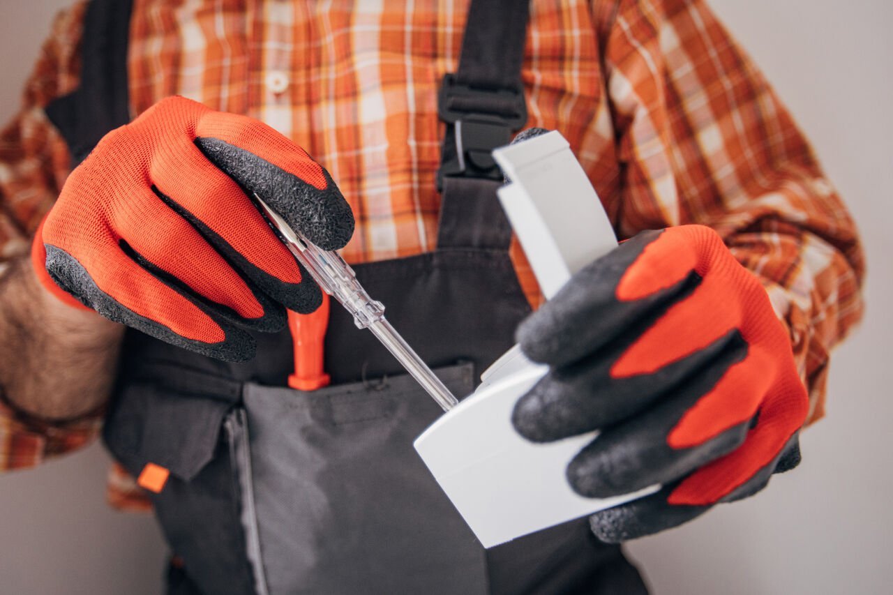 Elektrik Eldiveni: Güvenli ve Dayanıklı Koruma